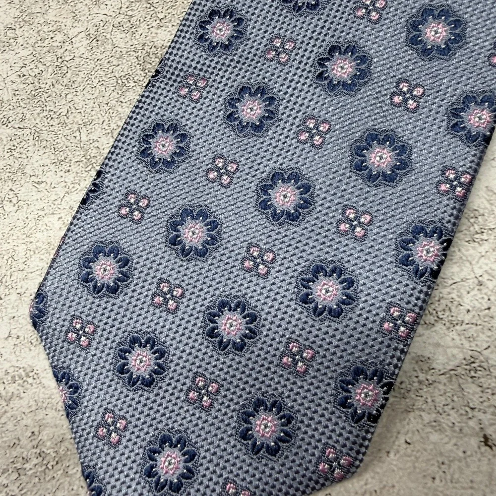 Isaac Mizrahi Silk‎ Tie Mens One Size Blue Floral Made In China Necktie